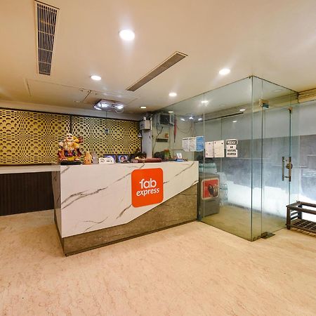 Fabexpress Seven Heaven Hotell New Delhi Exteriör bild