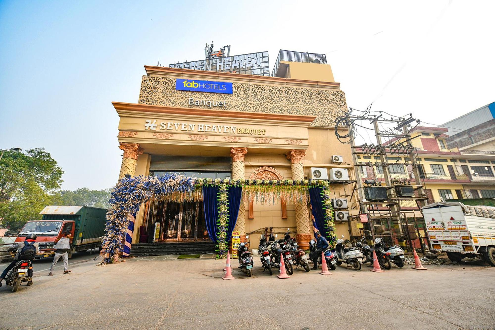 Fabexpress Seven Heaven Hotell New Delhi Exteriör bild